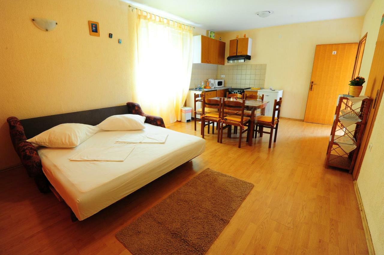 Apartmani Margeta Rab Town Eksteriør bilde
